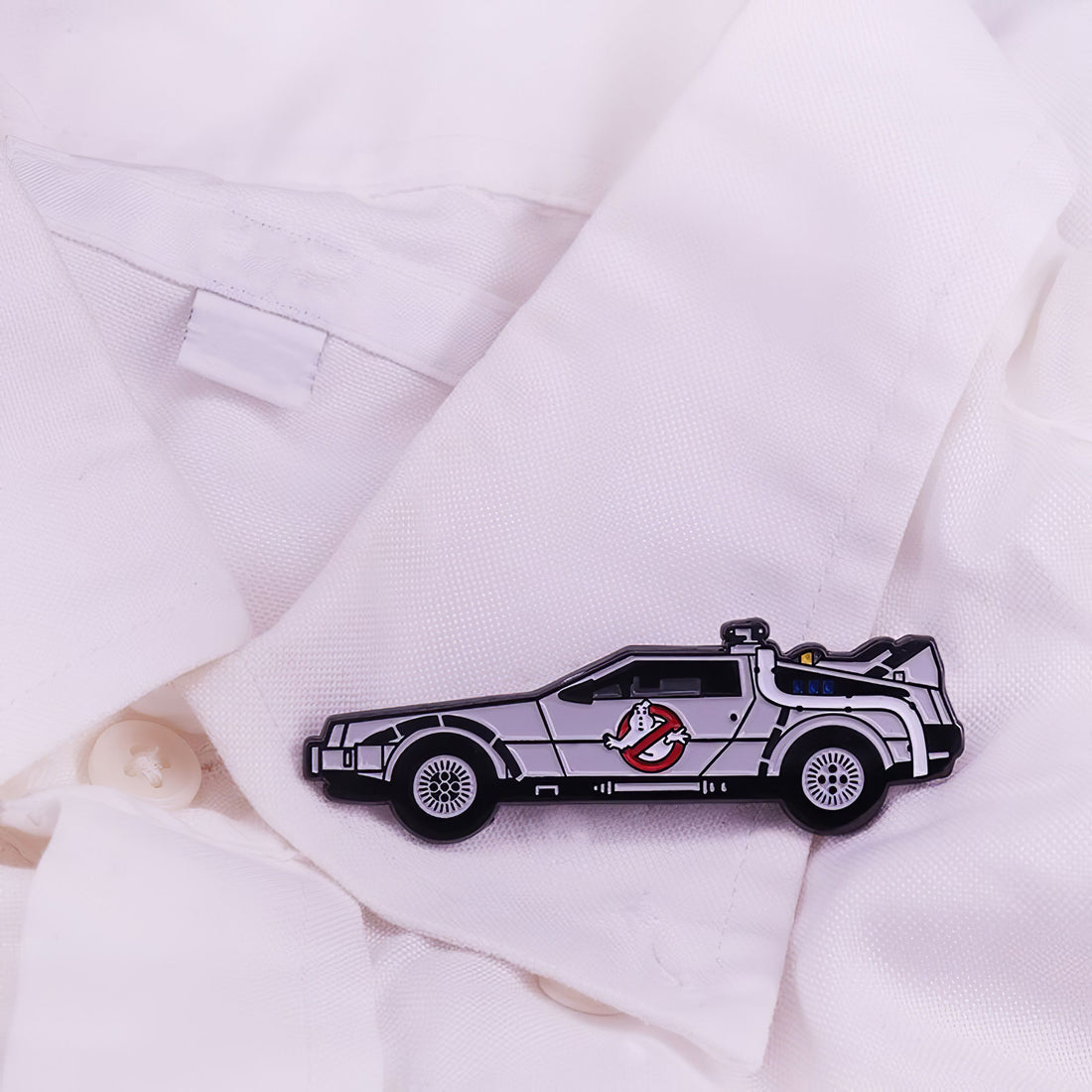 Pin DeLorean Ghost