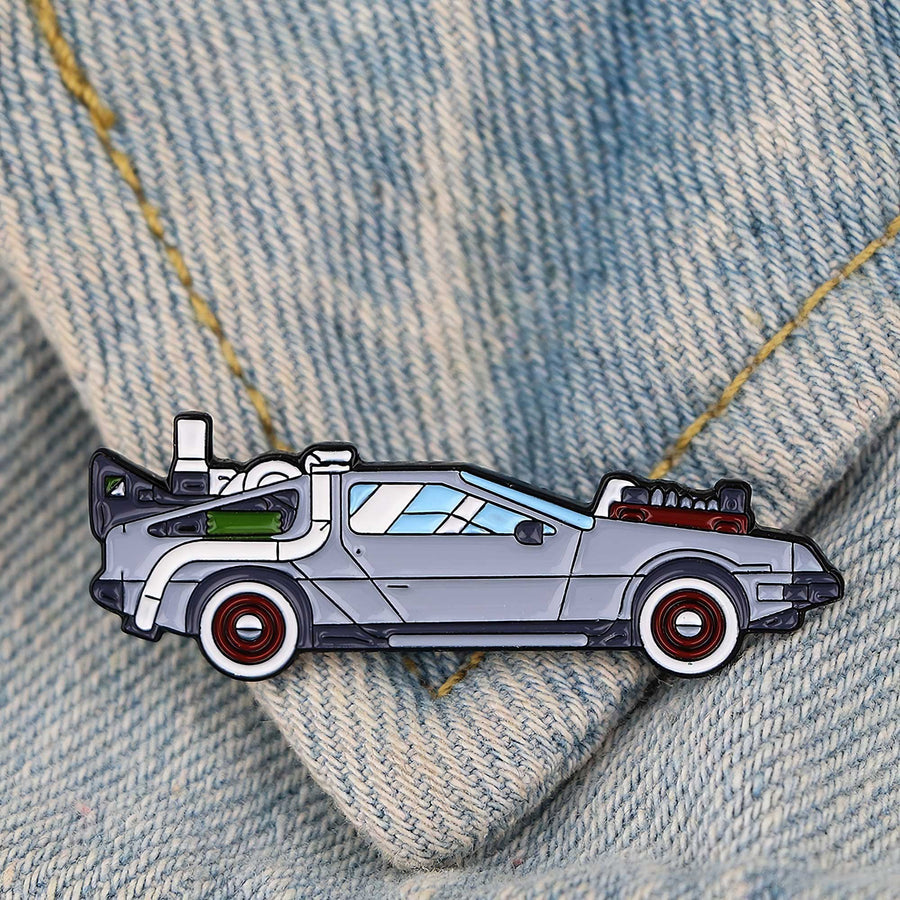 Pin DeLorean